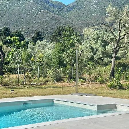 Splash Suites With Private Pools Nikiana Exterior photo
