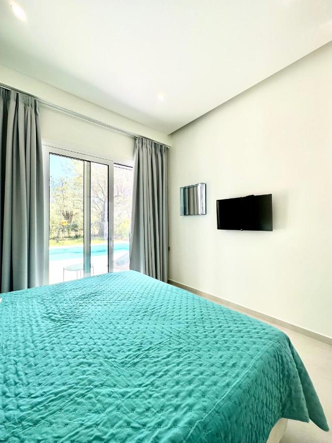 Splash With Private Pools Apartment *