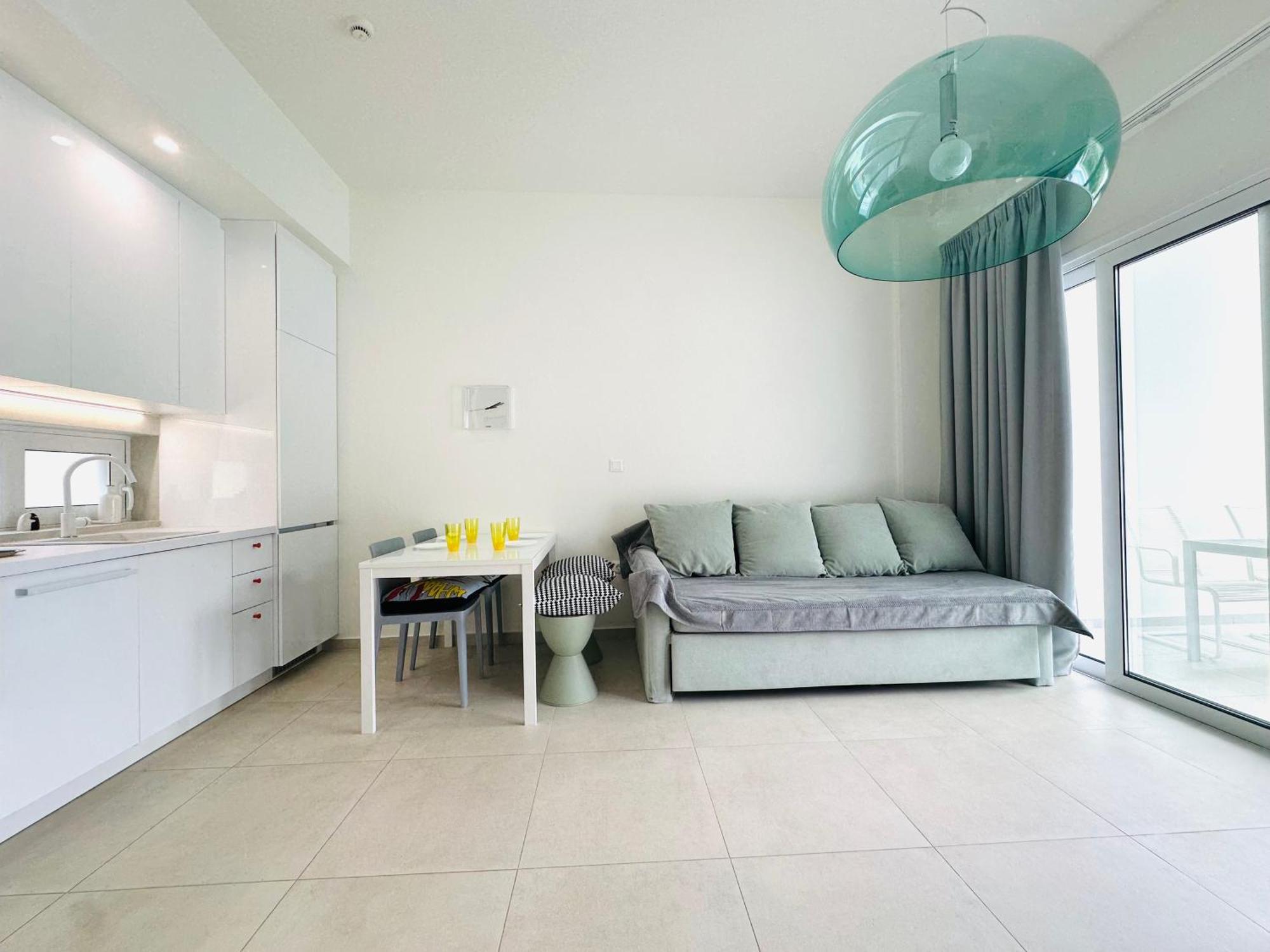 Apartment Splash With Private Pools